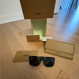 Burberry BE4337 Carnaby L Black Sunglasses with Tan Accessories